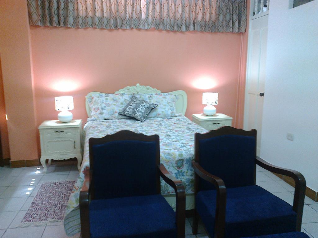 Strenua Santa Maria Suites Trujillo Værelse billede