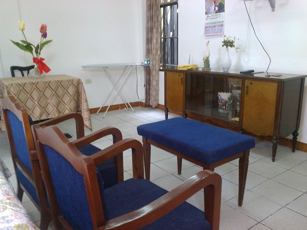 Strenua Santa Maria Suites Trujillo Værelse billede