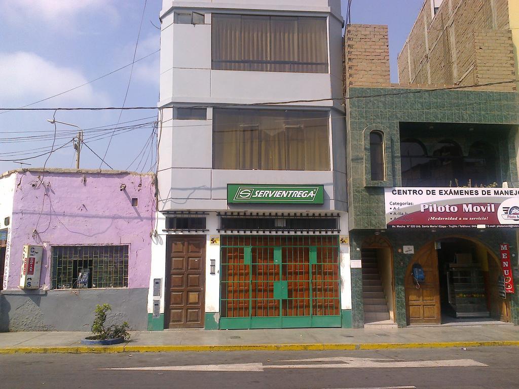 Strenua Santa Maria Suites Trujillo Eksteriør billede