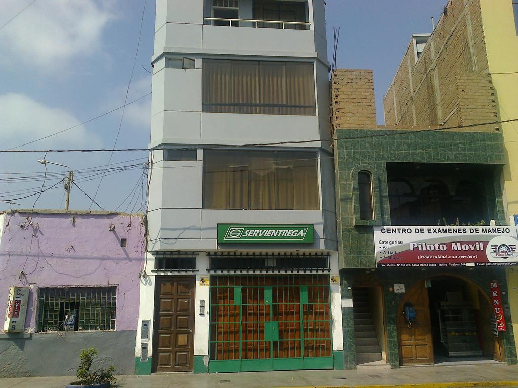 Strenua Santa Maria Suites Trujillo Eksteriør billede