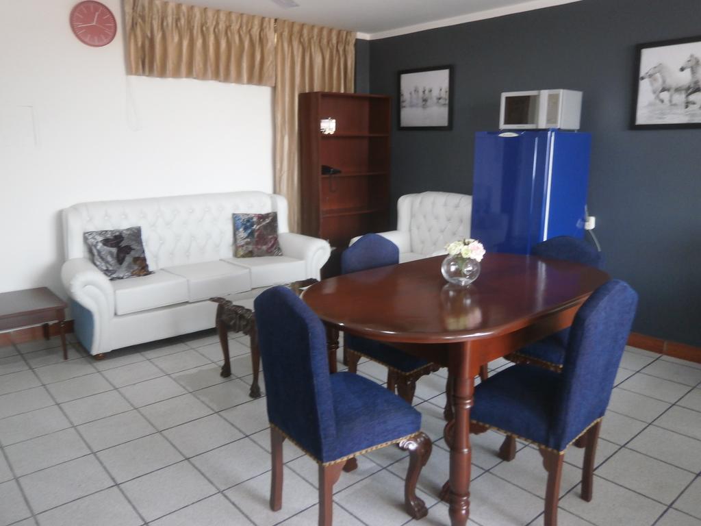 Strenua Santa Maria Suites Trujillo Eksteriør billede