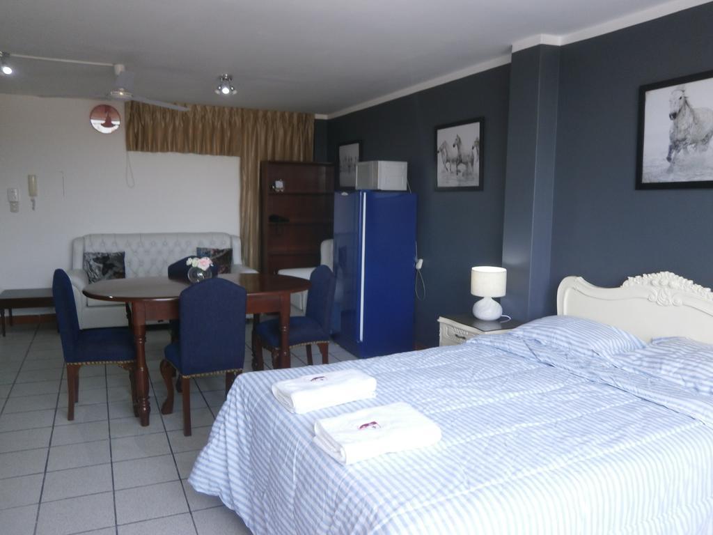 Strenua Santa Maria Suites Trujillo Eksteriør billede
